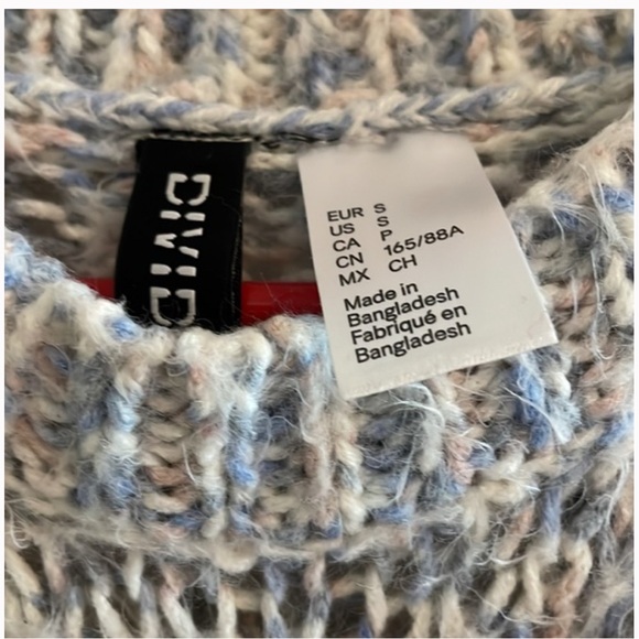 H&M DIVIDED MULTI PASTEL BLUE PINK & WHITE FUZZY SCOOP NECK SWEATER SIZE SMALL - Picture 5 of 7